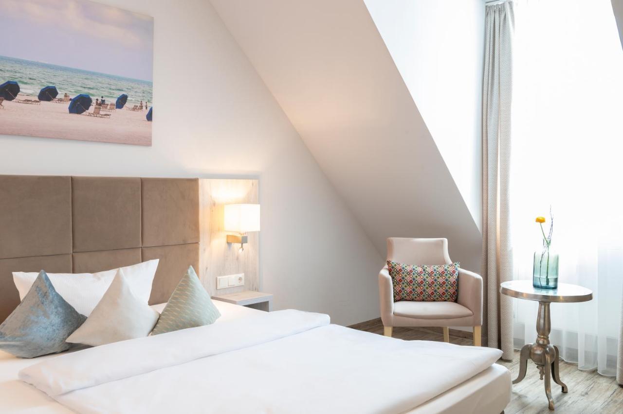 Landhotel 3Kronen 아델스도프 외부 사진